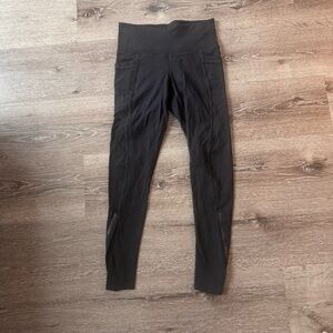 Athleta black leggings with pockets